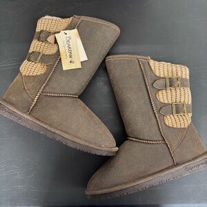 BearPaw Brown Knit Buckle Boots